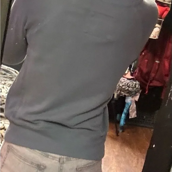 Abercrombie & Fitch Gray Sweatshirt with Black Logo - Picture 3 of 4